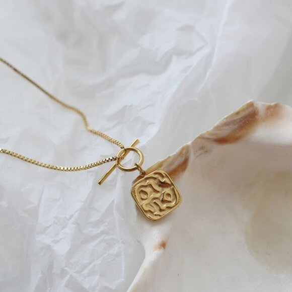 18K Gold Plated Circle Bar Square Pendant Necklace - Picture 10 of 11